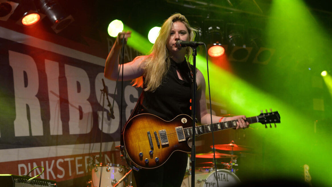 Joanne Shaw Taylor - Ribs & Blues 2015.  Hee Willem