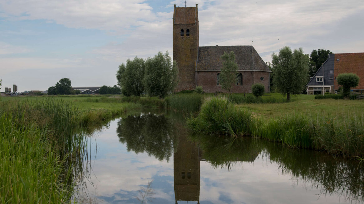 De Bartholomeüskerk is een kerkgebouw in Feytebuorren in de Nederlandse provincie Friesland. Feytebuorren is een buurtschap en behoort tot het terpdorp Westhem