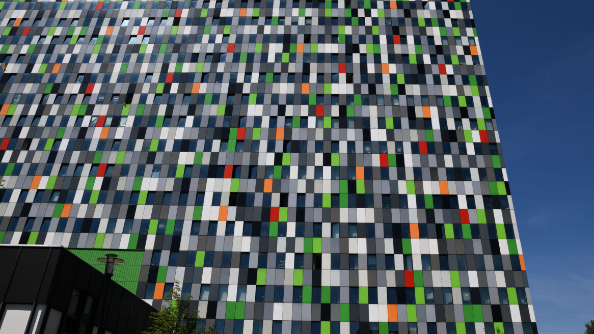 Casa Confetti is de naam van een van de kleurrijkste gebouwen De Uithof.