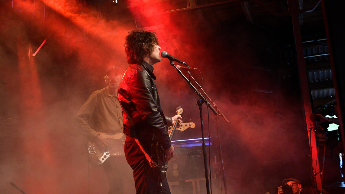 Richard Janssen van de Band Fatal Flowers op het Dauwpop festival 2019