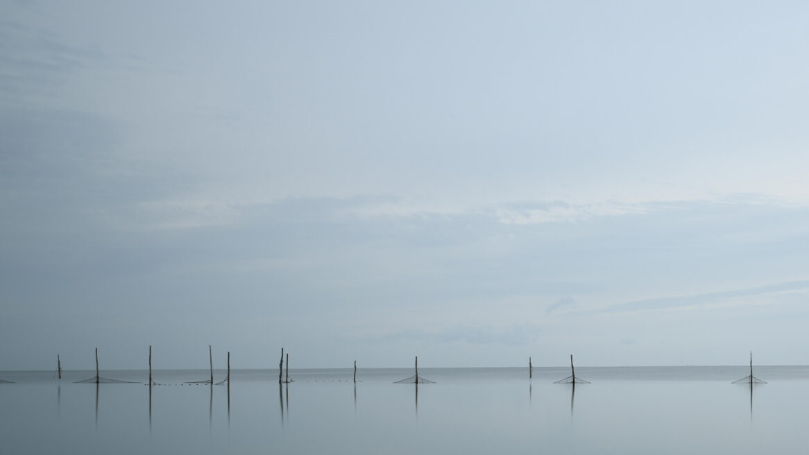 IJsselmeer tussen Lelystad en Enkhuizen bij afslag naar het restaurant