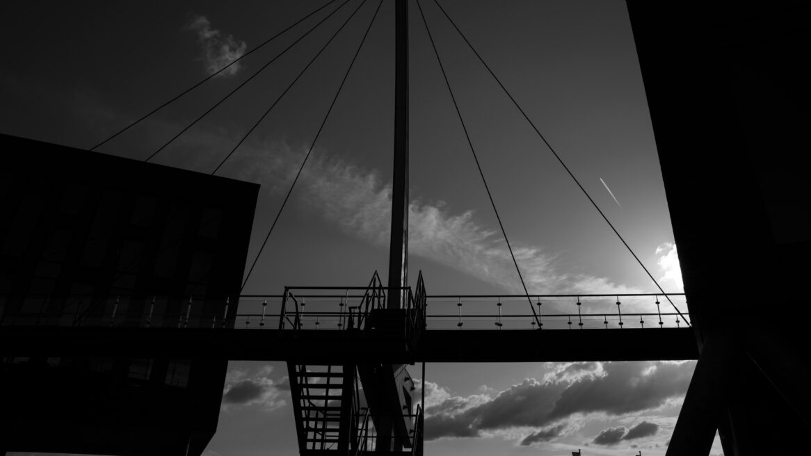 Loopbrug hoofdkantoor Hegeman Nijverdal